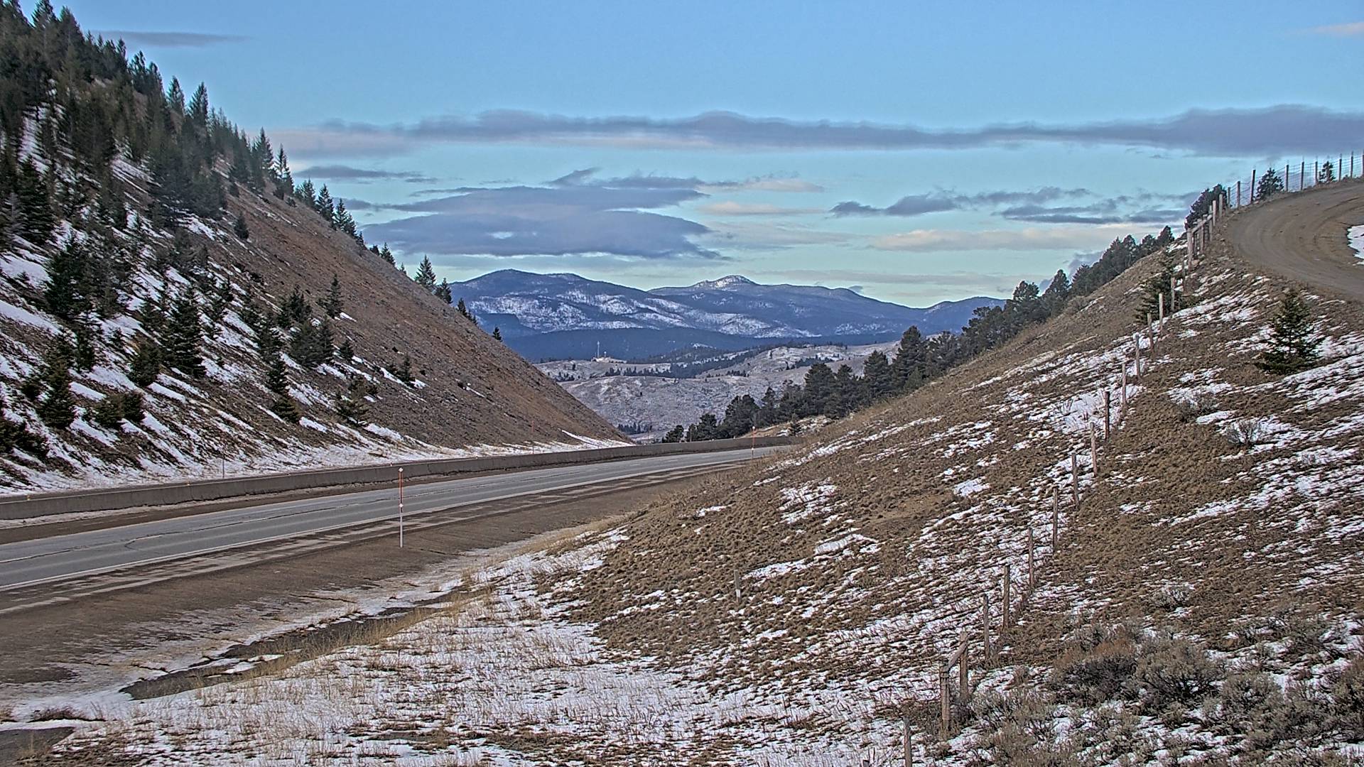 Southeast Elev 5600 - 03/17/2026 08:45 AM