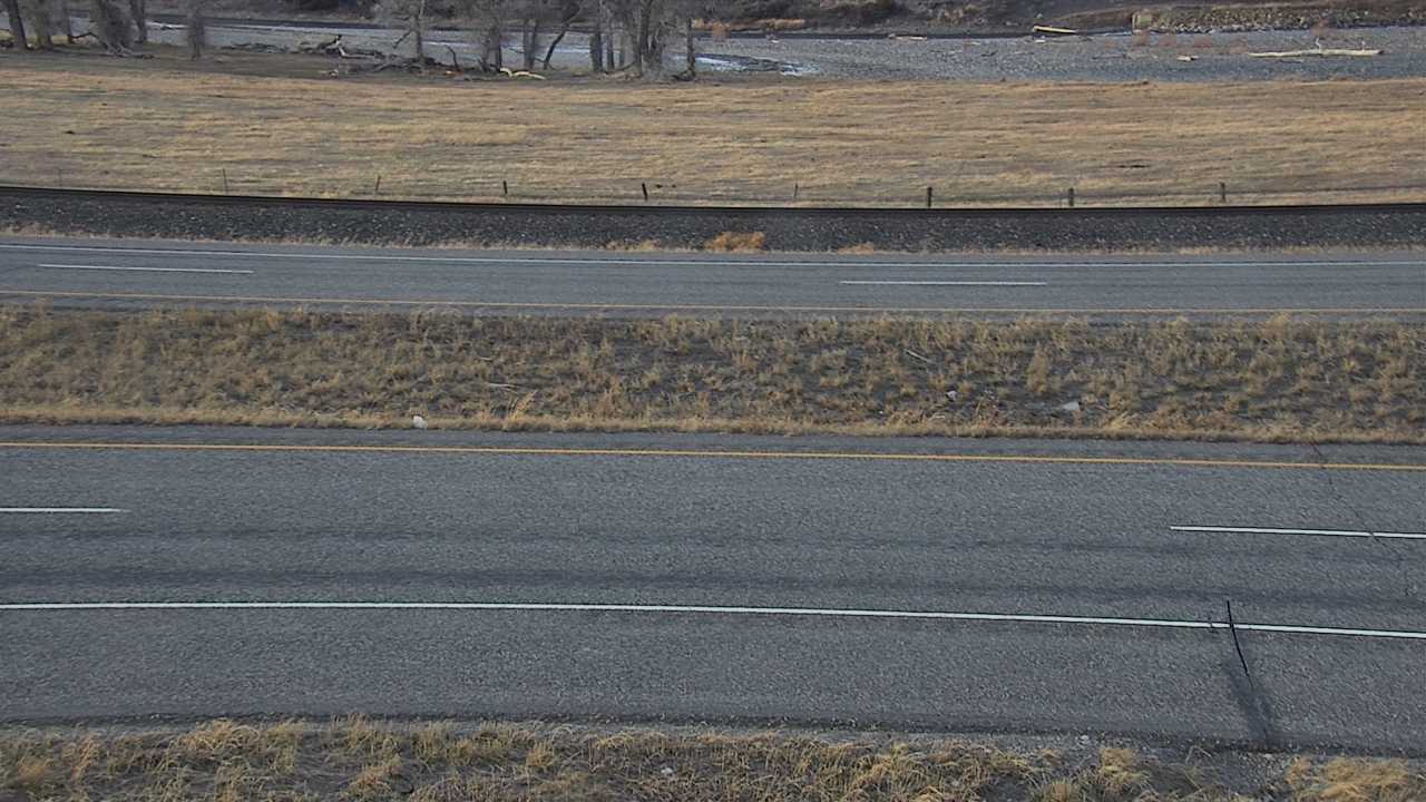 Roadway Elev 4570 - 01/11/2026 04:30 PM