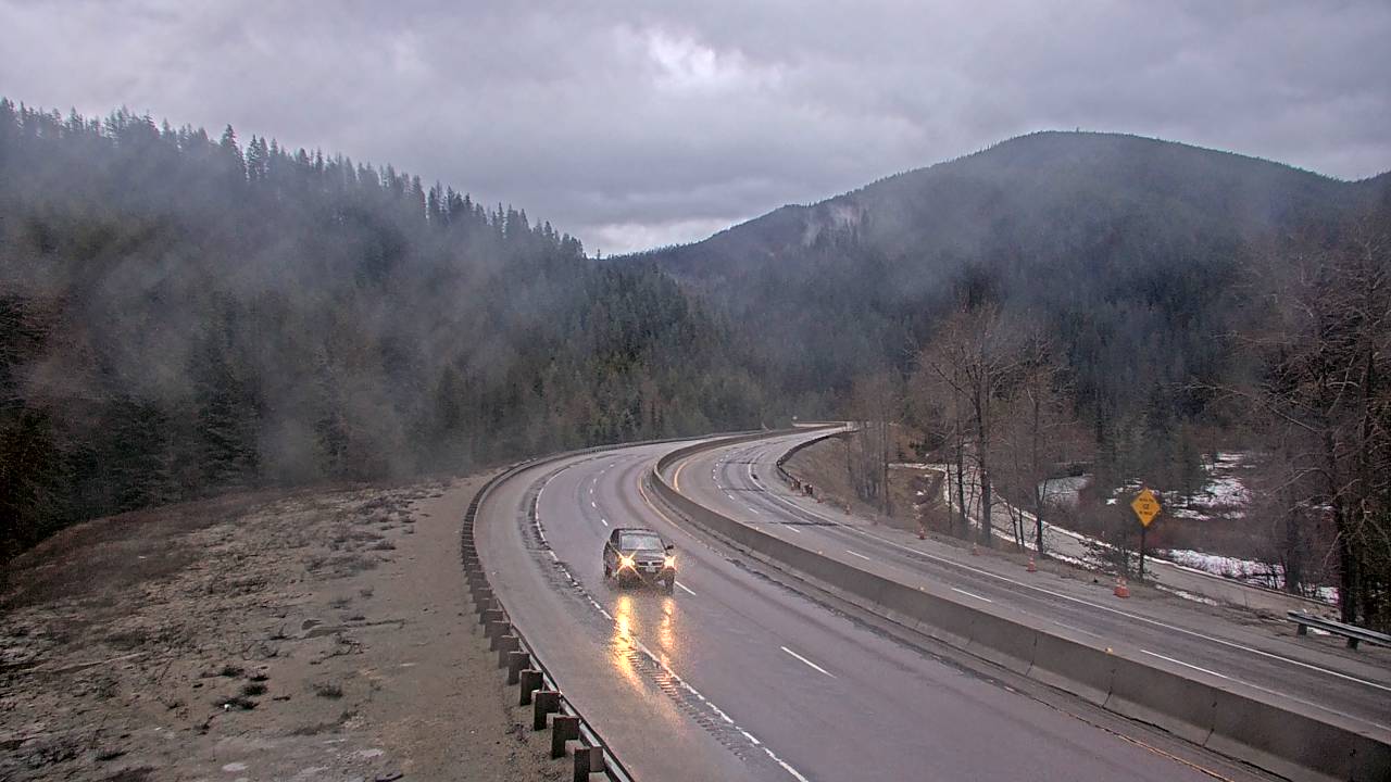 Southeast Elev 3708 - 12/16/2025 04:30 PM