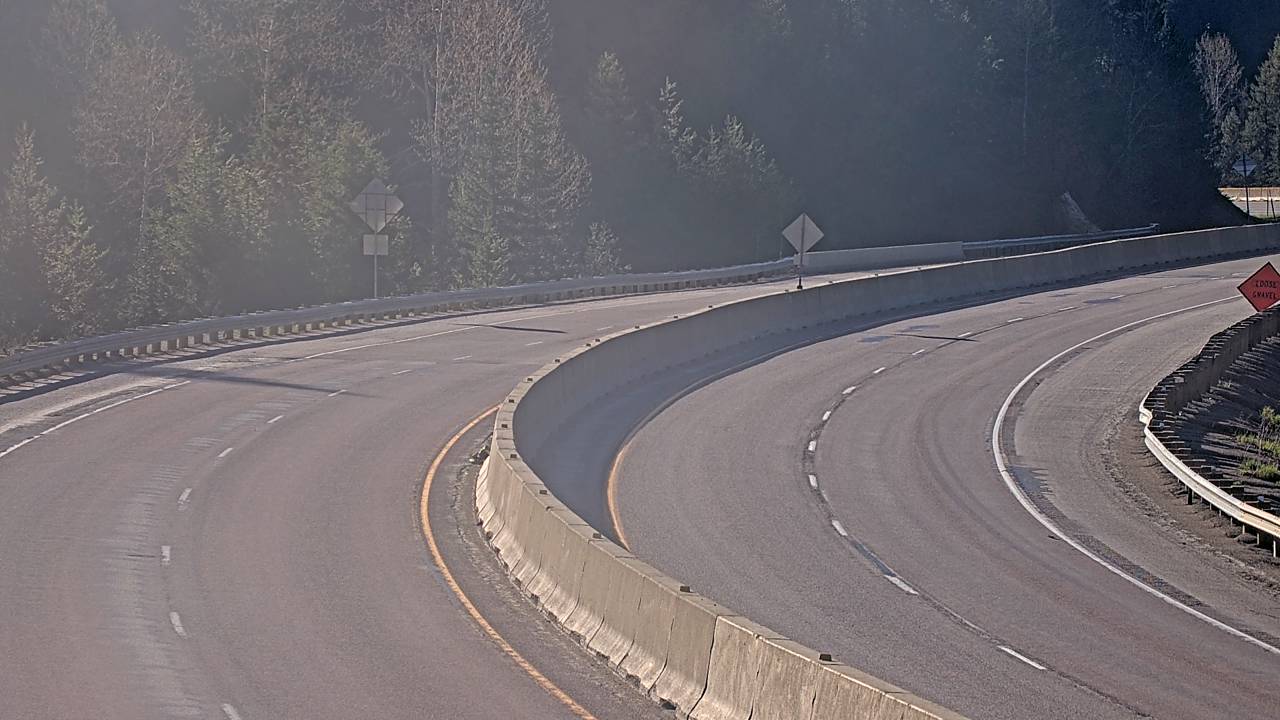 Southeast Curve Elev 3708 - 05/03/2026 08:45 AM