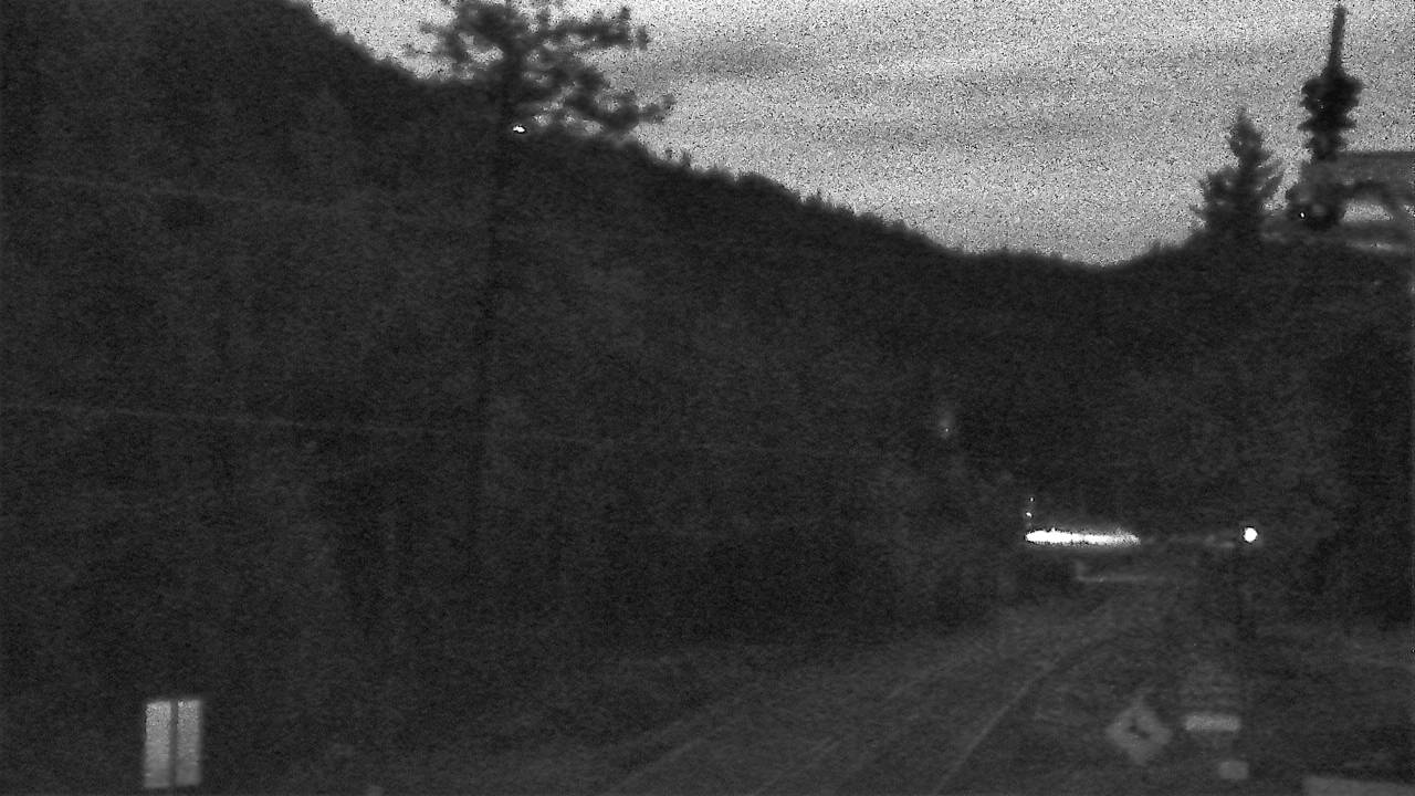 Yellow Bay - South Elev 3050