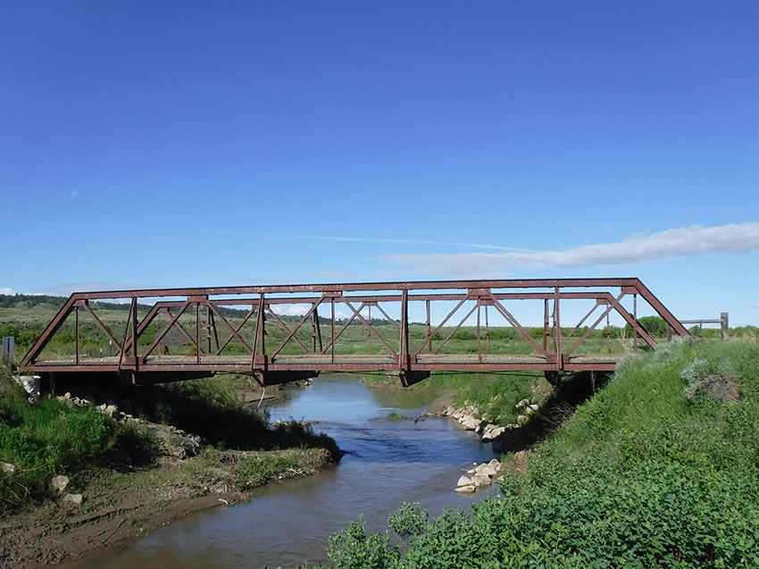 Bridge Location: Petroleum County